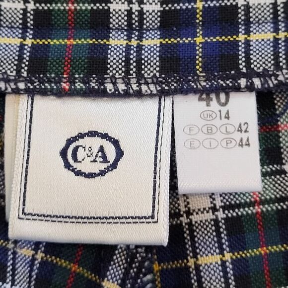 C&A Size 40 / Small Black Plaid Viscose Blend Bermuda Shorts Cuffs Pockets - Picture 2 of 10